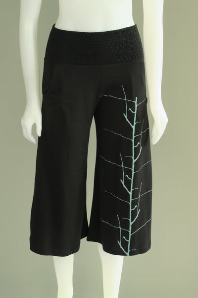 Organic Cotton Tree Print Capri Pants