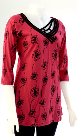 TT-T22310-RD Organic Cotton Poppy Print V-neck 3/4 Sleeve Top