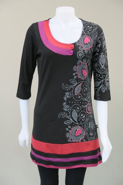  Print Applique 3/4 Sleeve  Top